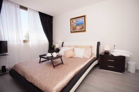 Elis Hotel