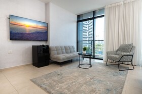 Hi-Yam SeaView Apartments & Suites