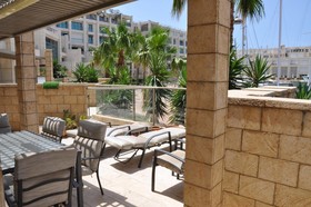 Hosteeva Marina Luxury Suite