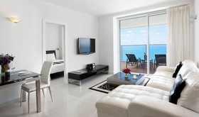 Island Suites Hotel