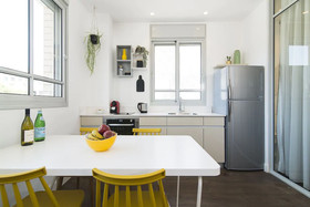 Bauhaus Boutique by TLV2rent