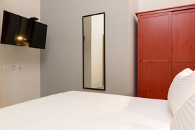 Bauhaus Boutique by TLV2rent