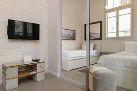 Bauhaus Boutique by TLV2rent