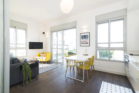 Bauhaus Boutique by TLV2rent