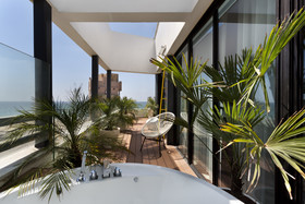 Brown Beach House Tel Aviv