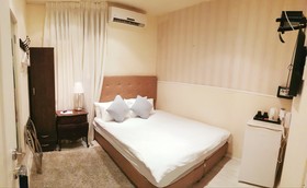 Central Hotel