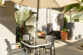 Crown Sea Hostel
