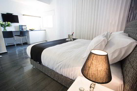 Dizengoff Avenue Hotel