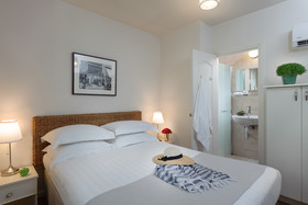 Dizengoff Suites