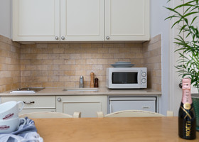 Dizengoff Suites