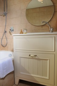 Dizengoff Suites