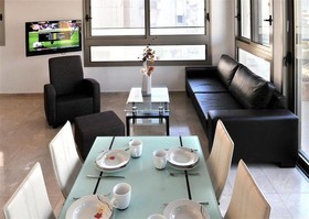 Geula Suites Hotel