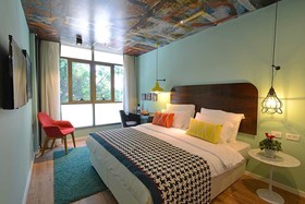 Hotel 75