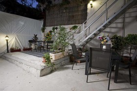 Levy Hotel