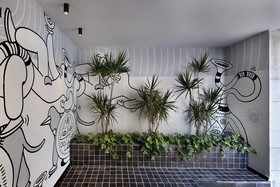 Metropolitan Suites