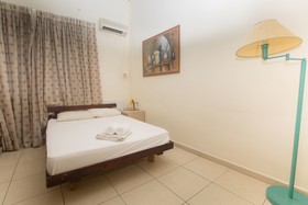 Momo's Hostel