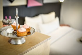 Pixel – An Autonomous Hotel by Loginn
