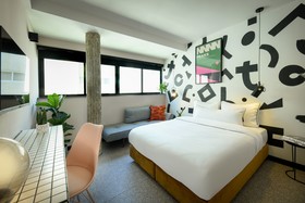 Pixel – An Autonomous Hotel by Loginn