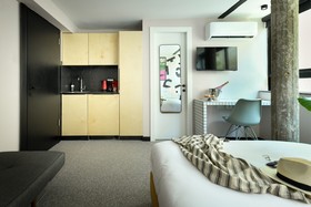 Pixel – An Autonomous Hotel by Loginn