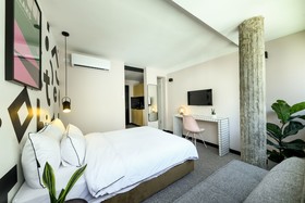 Pixel – An Autonomous Hotel by Loginn