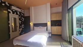 Pixel – An Autonomous Hotel by Loginn