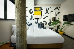 Pixel – An Autonomous Hotel by Loginn