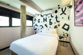 Pixel – An Autonomous Hotel by Loginn