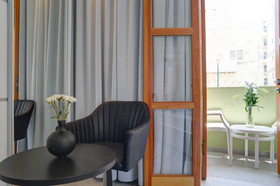 Residence Suites