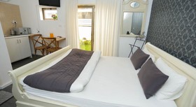 Sea Side Hotel