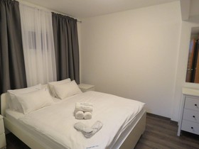 Star Apartments