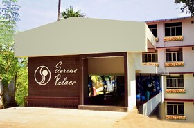 Hotel Serene Palace
