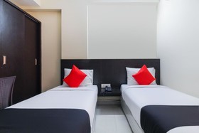 Capital O 70043 Limestone Luxury Rooms