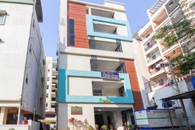 Capital O 70043 Limestone Luxury Rooms