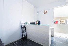 Capital O 70043 Limestone Luxury Rooms