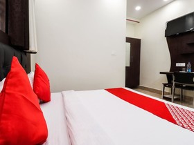 OYO 73851 Hotel Hyderabad Comfort Lakdikapul