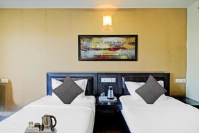 OYO Townhouse 81794 Banjara Hills