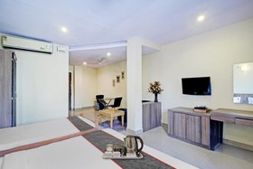 OYO Townhouse 81794 Banjara Hills