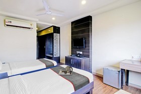OYO Townhouse 81794 Banjara Hills