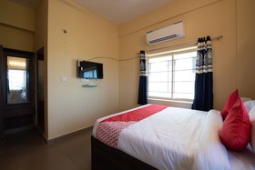 OYO 46379 Marvel Townhouse