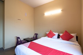 OYO 46379 Marvel Townhouse