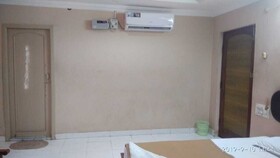 Amaravathi Hotel by iROOMZ