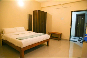 Hotel Krishna Inn by iROOMZ
