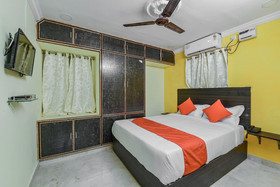 Pramukh Heights by OYO Rooms