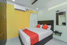 Pramukh Heights by OYO Rooms