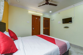 Pramukh Heights by OYO Rooms