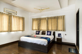 18 Square Lake View Boutique Hotel