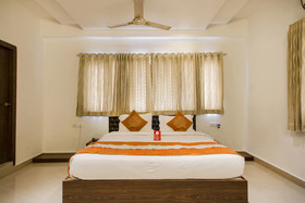 18 Square Lake View Boutique Hotel