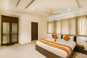18 Square Lake View Boutique Hotel