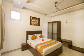 18 Square Lake View Boutique Hotel
