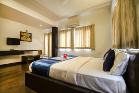 18 Square Lake View Boutique Hotel